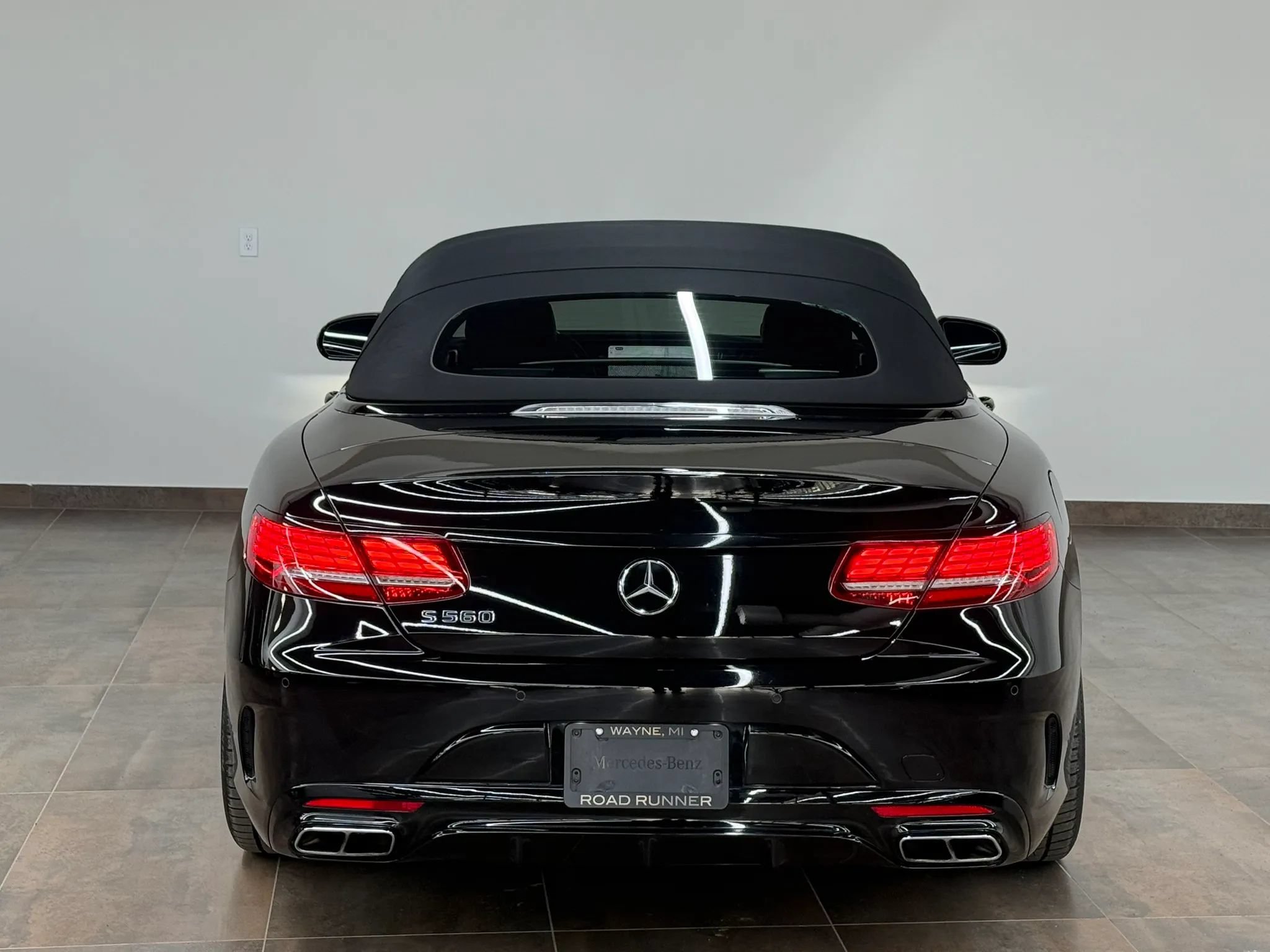 Used 2019 Mercedes-Benz S 560 Cabriolet image 10
