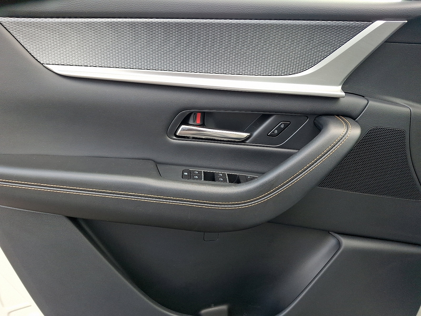 Certified 2024 MAZDA CX-90 Plug-In Hybrid w/ Premium Pkg image 14