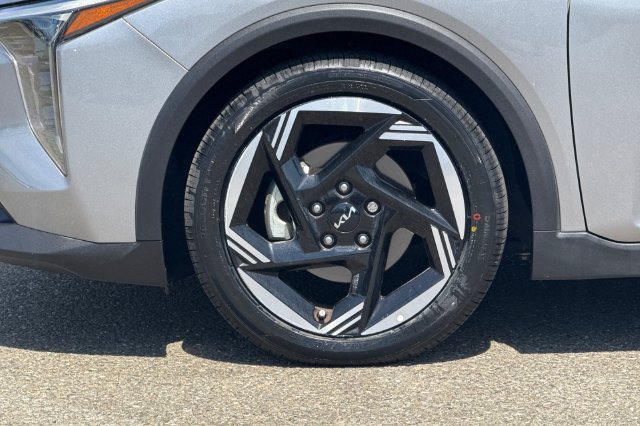 Certified 2025 Kia K4 EX FWD image 33