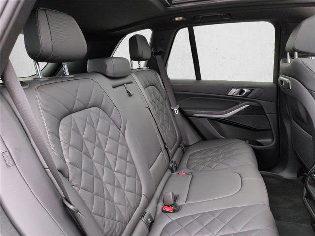 Used 2025 BMW X5 xDrive40i w/ M Sport Package AWD/4WD image 22