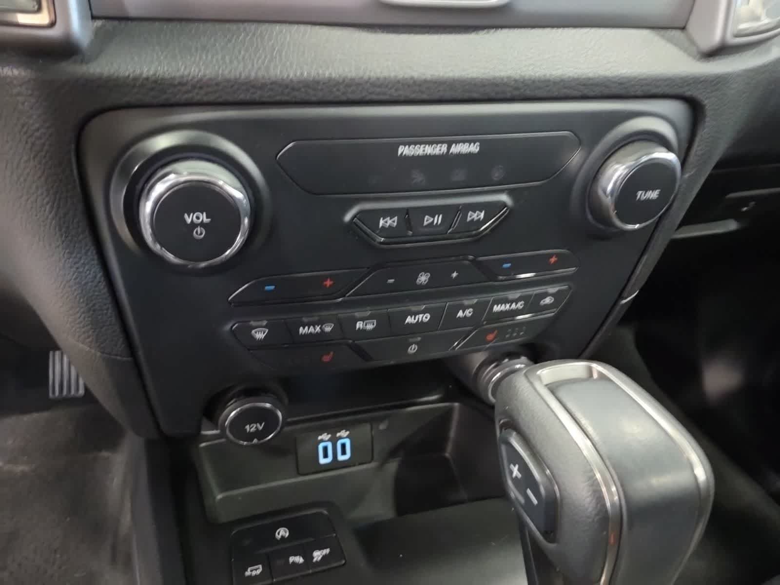 Used 2019 Ford Ranger XLT w/ Equipment Group 302A Luxury AWD/4WD image 24