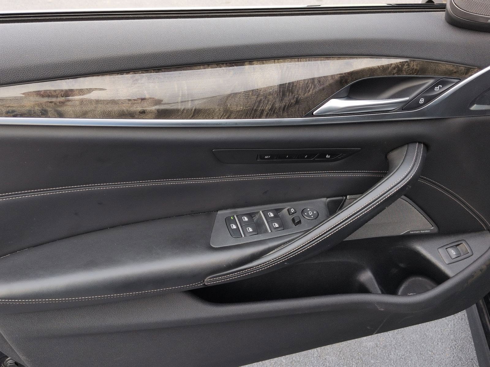 Used 2019 BMW 540i w/ M Sport Package image 14