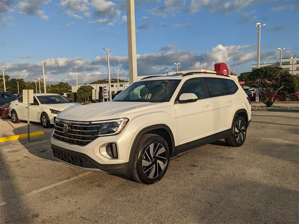New 2026 Volkswagen Atlas SE image 2