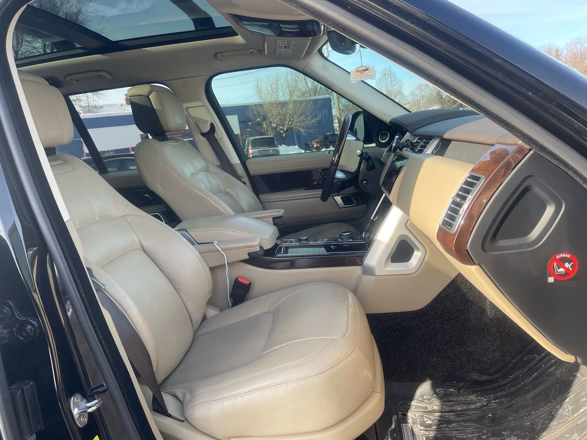 Used 2018 Land Rover Range Rover HSE image 5