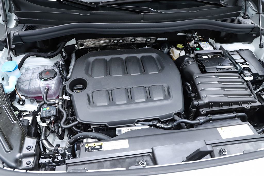 New 2026 Volkswagen Tiguan SE R-Line image 28
