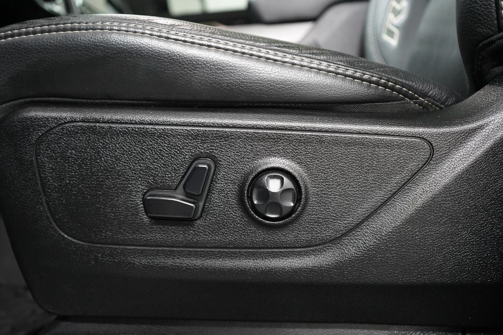 Used 2020 RAM 1500 Rebel w/ Leather & Sound Group w/ 2_W AWD/4WD image 24