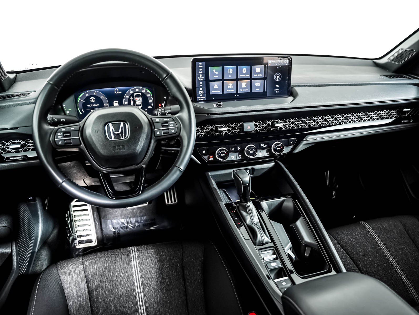 Used 2025 Honda Accord Sport image 14