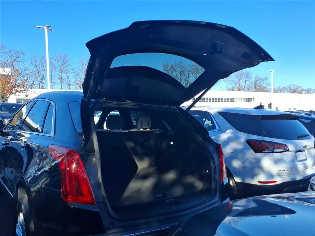 Used 2019 Cadillac XT5 FWD image 9