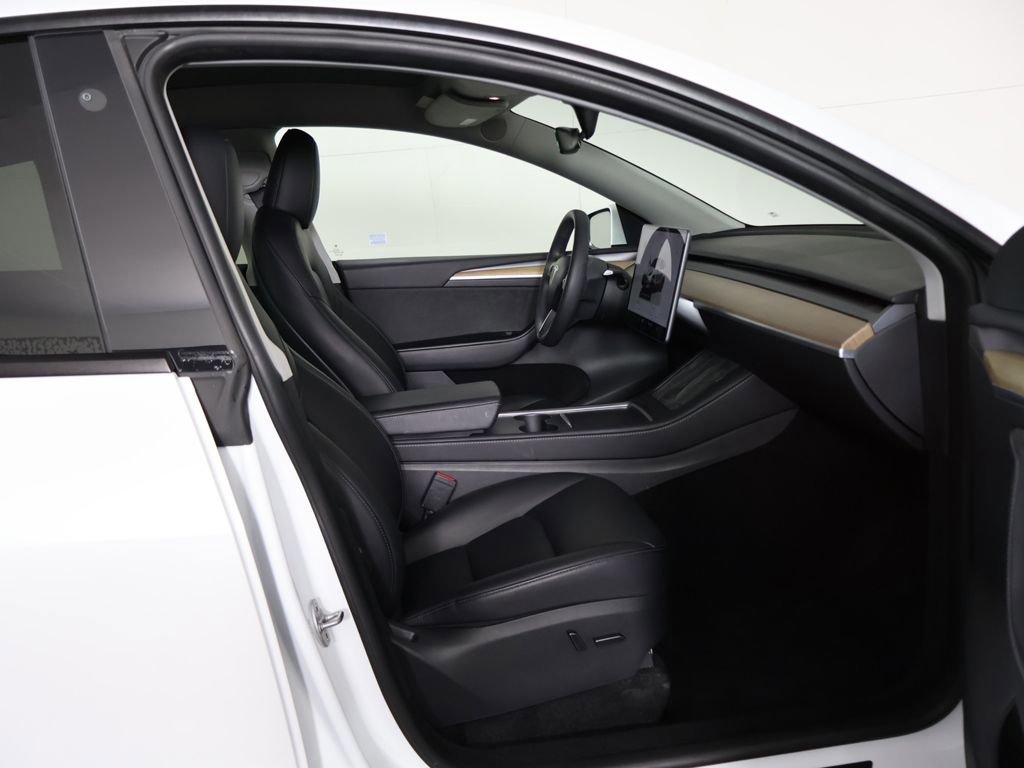 Used 2023 Tesla Model Y AWD image 28