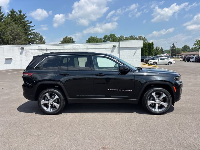 New 2026 Jeep Grand Cherokee Limited w/ Luxury Tech Group II AWD/4WD image 29