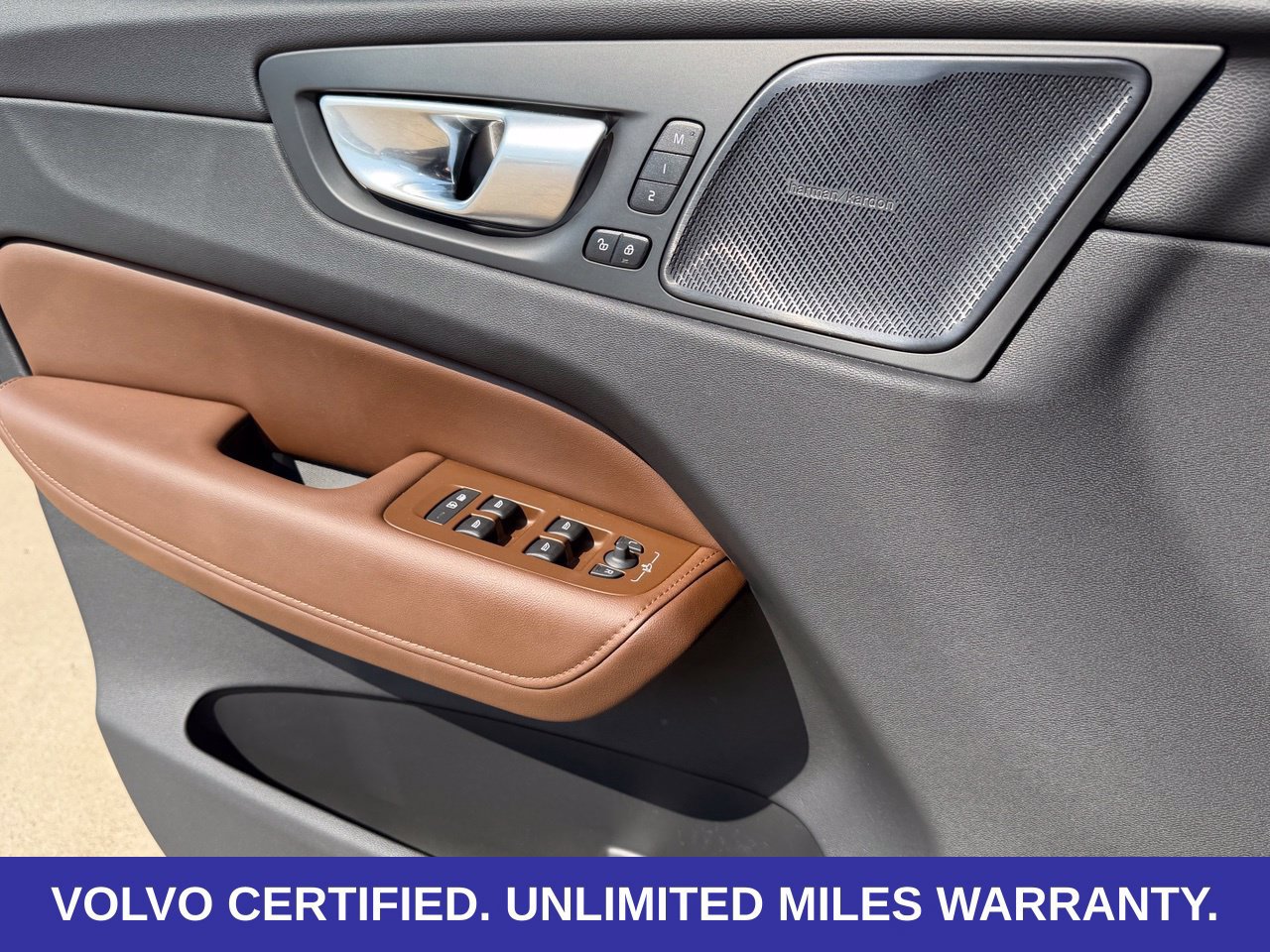 Certified 2024 Volvo XC60 T8 Plus w/ Protection Package Premier AWD/4WD image 28