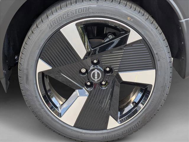 New 2026 Nissan Kicks SR FWD image 9