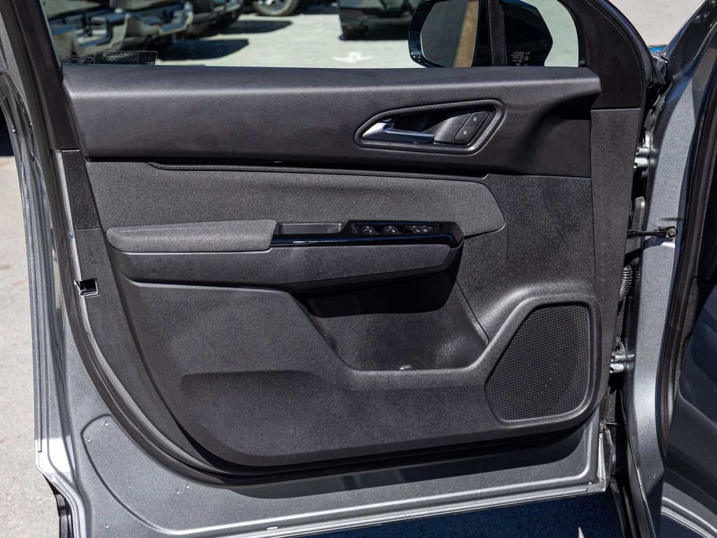 Used 2025 Honda Prologue EX image 11