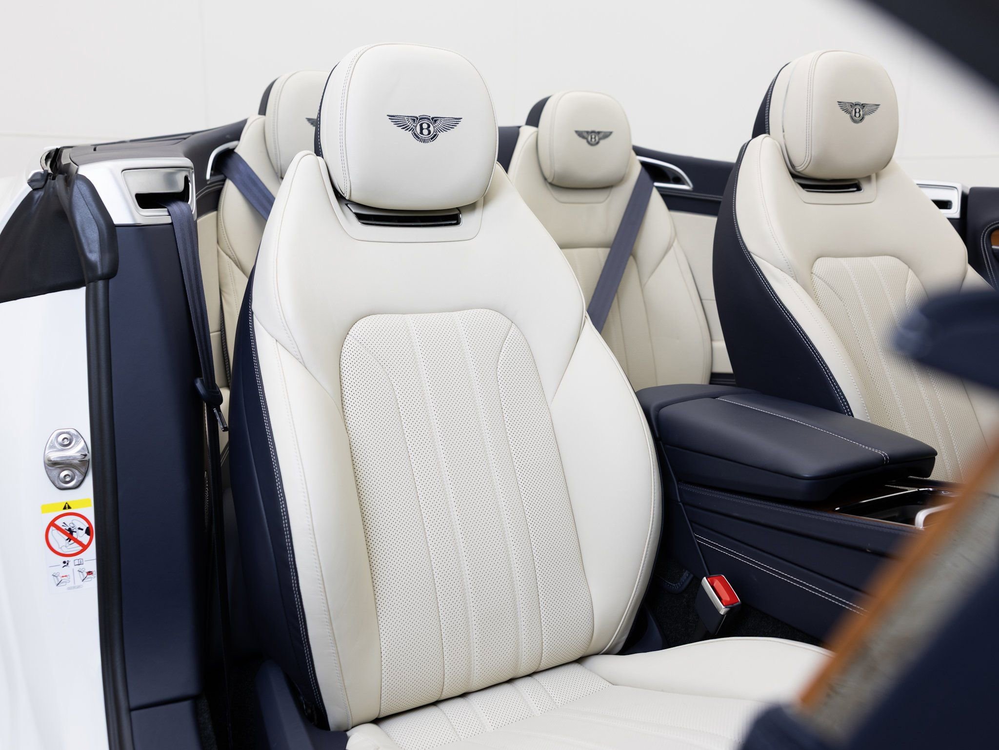 Used 2024 Bentley Continental GT image 6