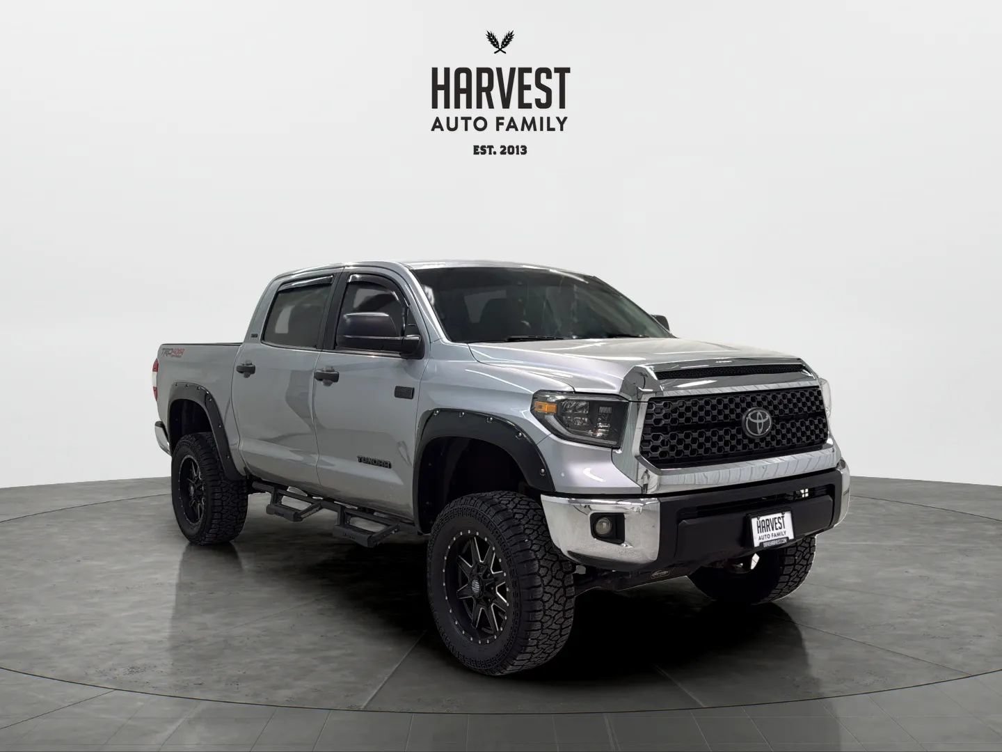 Used 2020 Toyota Tundra SR5 w/ TRD Off-Road Package AWD/4WD image 10