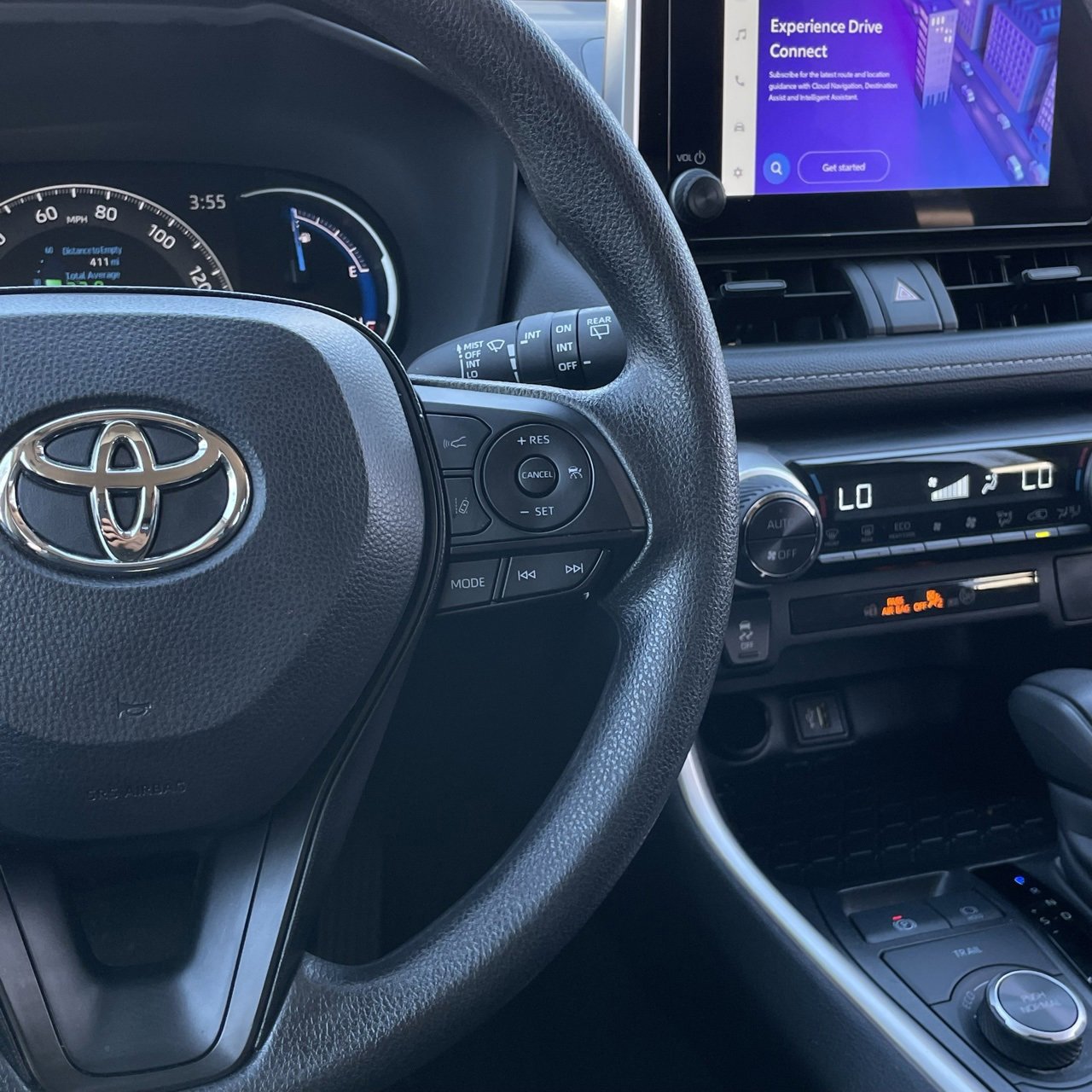 Used 2025 Toyota RAV4 XLE image 15