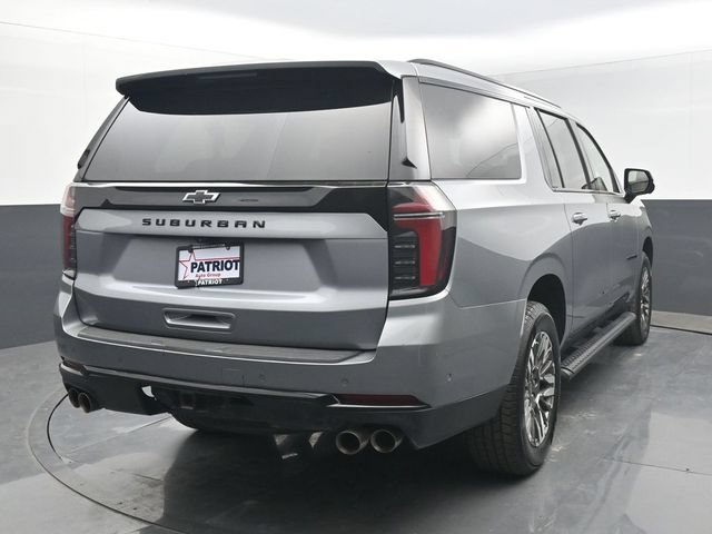 Used 2025 Chevrolet Suburban Z71 AWD/4WD image 6