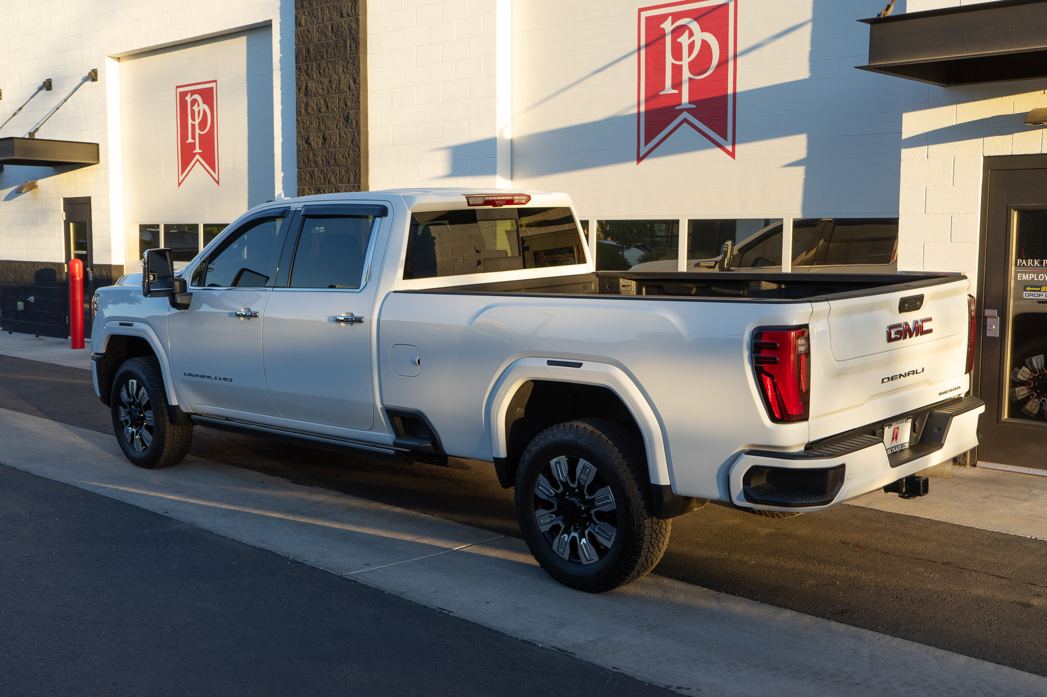 Used 2024 GMC Sierra 3500 Denali w/ Denali Reserve Package image 53