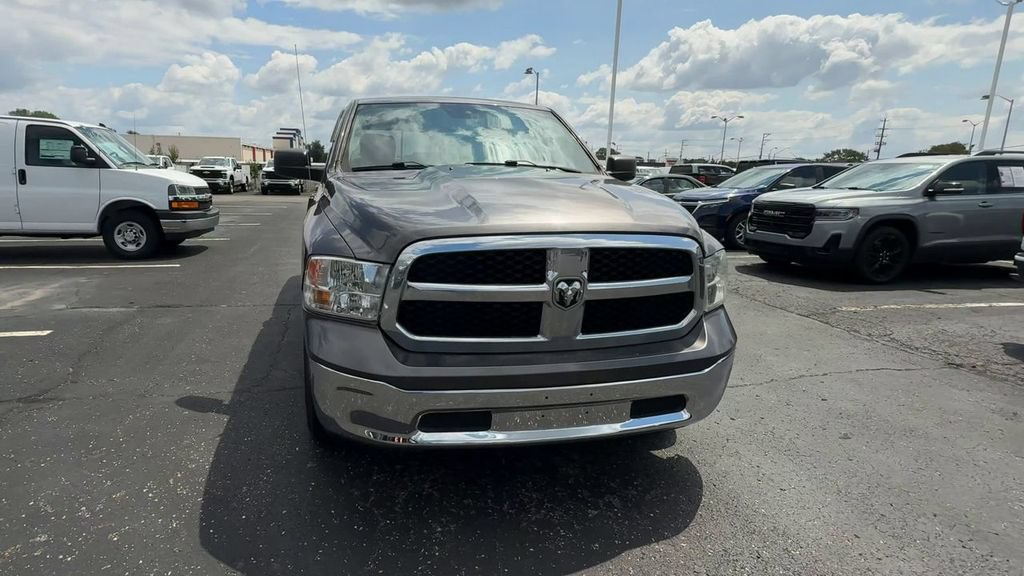 Used 2019 RAM 1500 Classic SLT RWD image 3