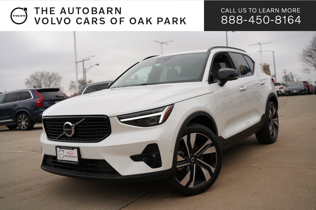 New 2025 Volvo XC40 B5 Plus w/ Protection Package Premier