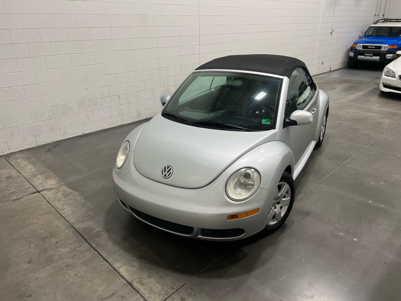 Used 2007 Volkswagen Beetle Convertible w/ Package 1