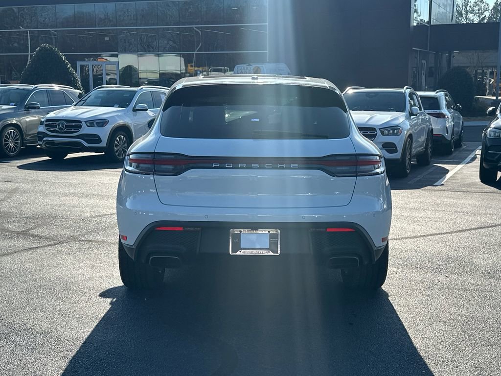 Used 2022 Porsche Macan Base image 6