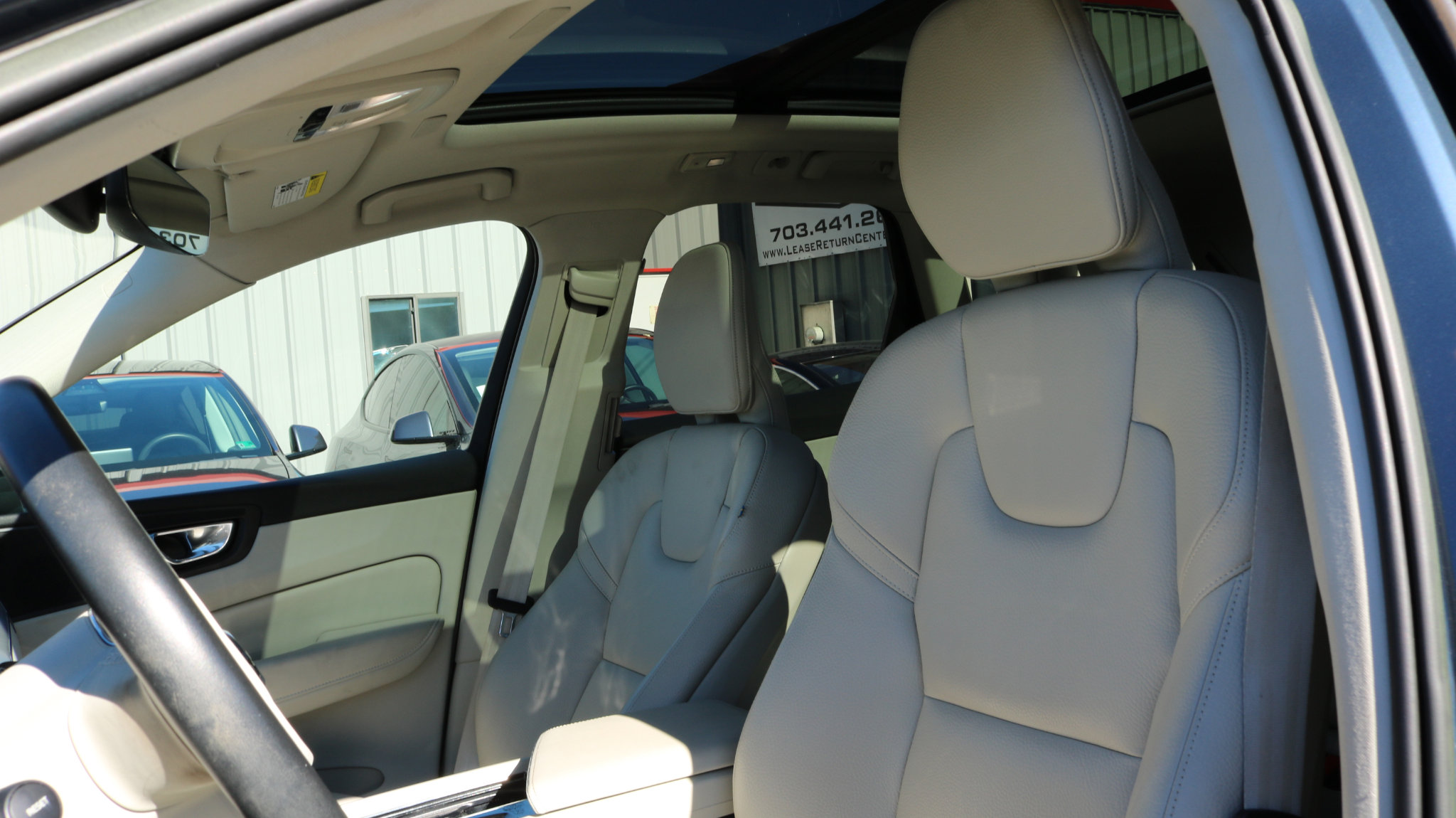 Used 2023 Volvo XC60 B5 Core w/ Protection Package Premier image 11