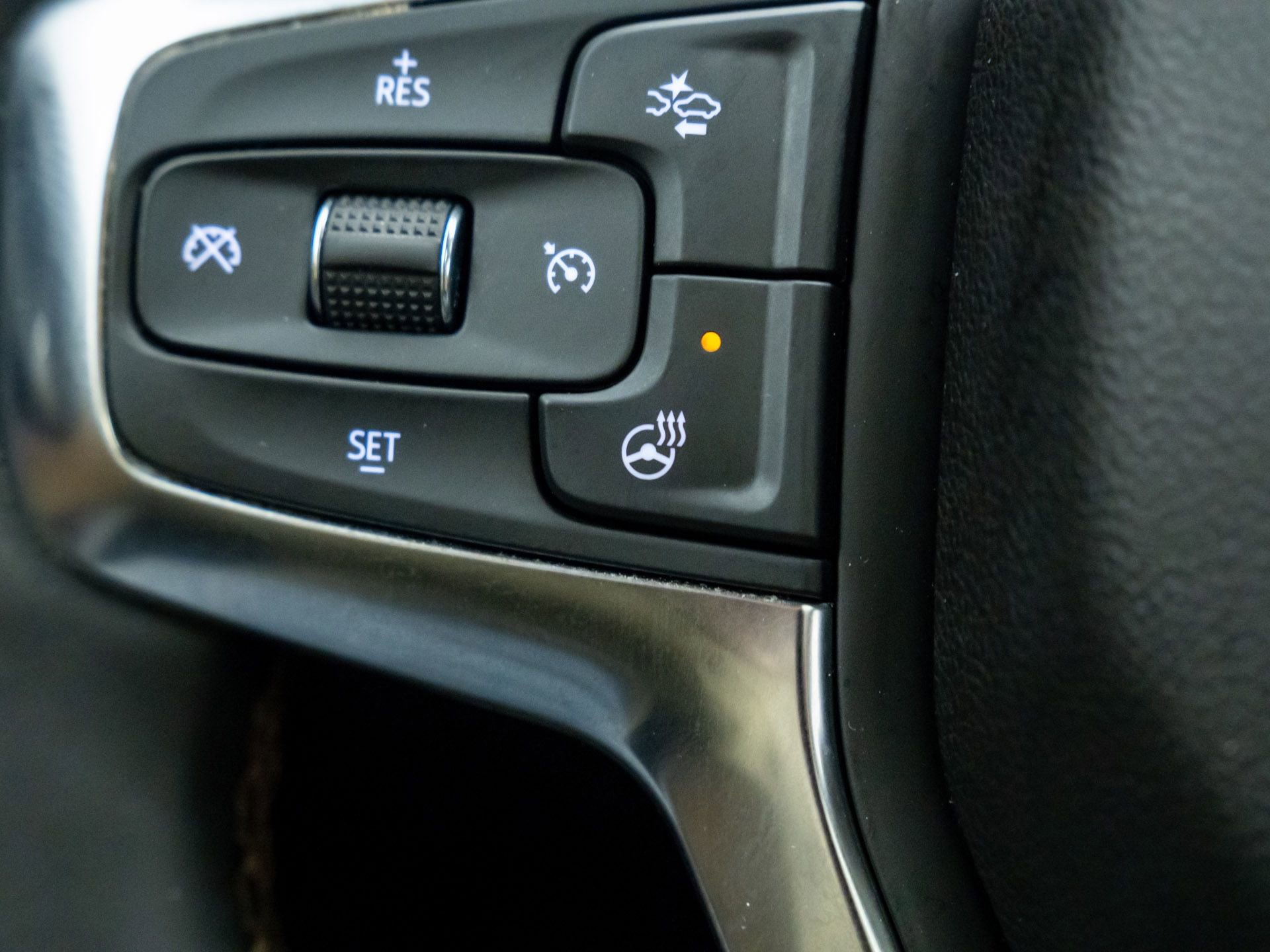 Used 2024 Chevrolet Blazer Premier w/ Driver Confidence II Package image 32