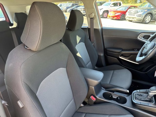 Used 2021 Kia Soul LX image 16