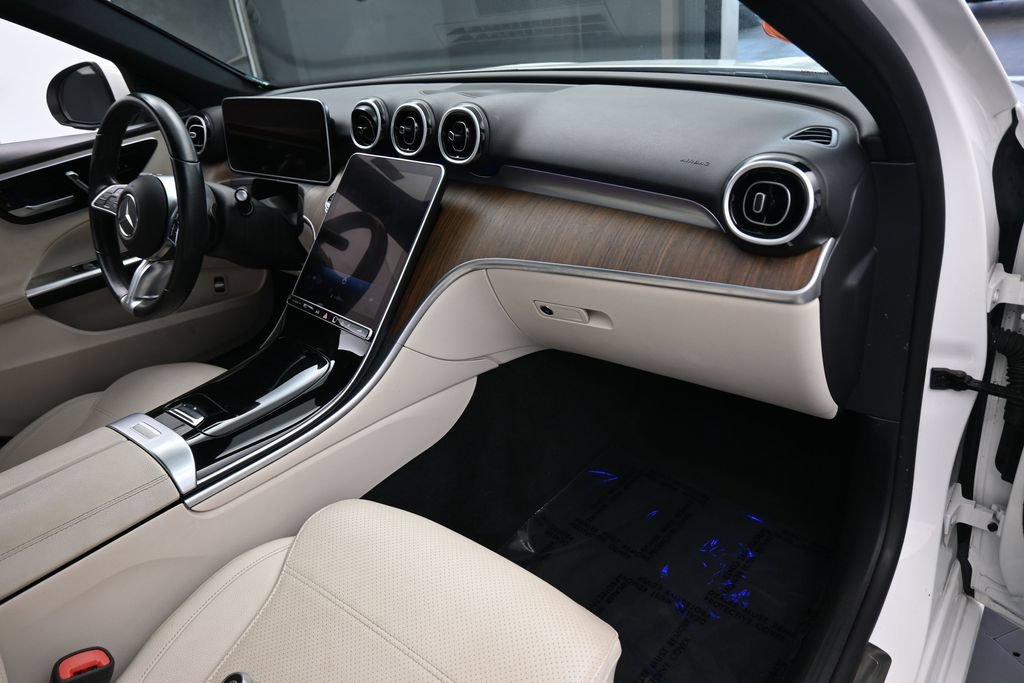 Used 2025 Mercedes-Benz C 300 Sedan image 45