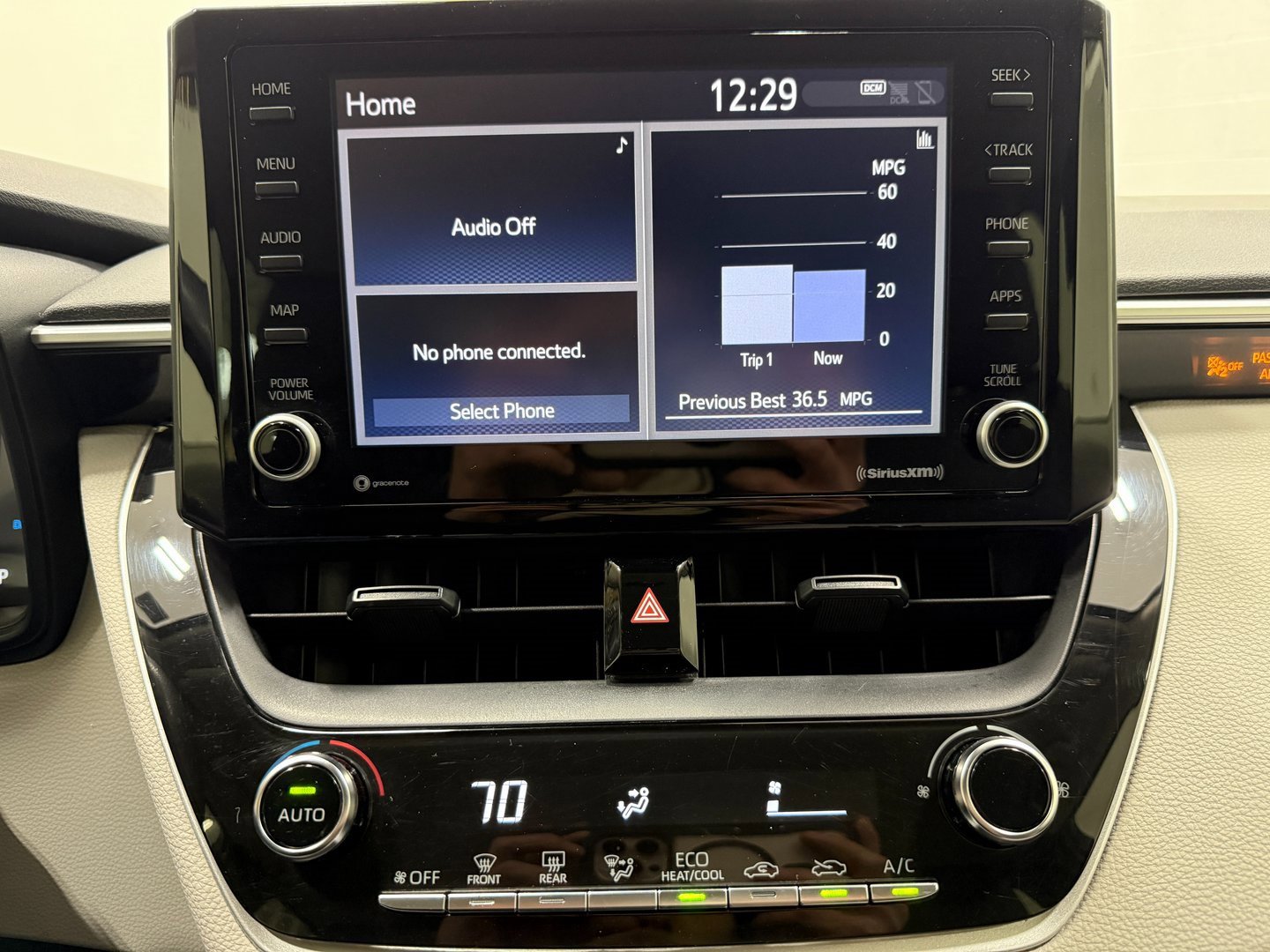 Used 2022 Toyota Corolla LE w/ Carpet Mat Package (TMS) image 20