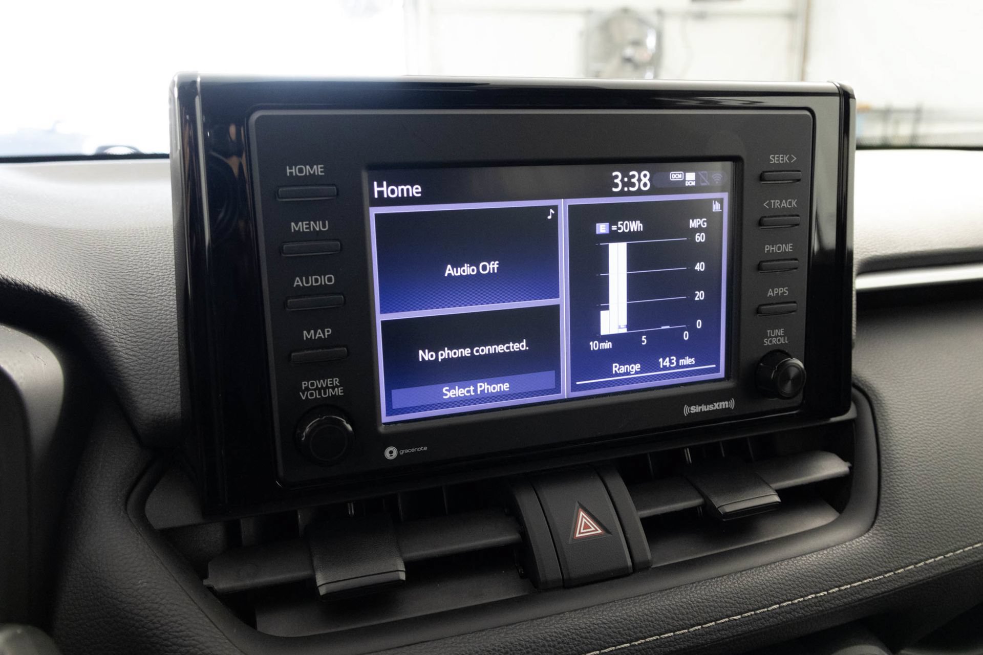 Used 2022 Toyota RAV4 LE AWD/4WD image 28