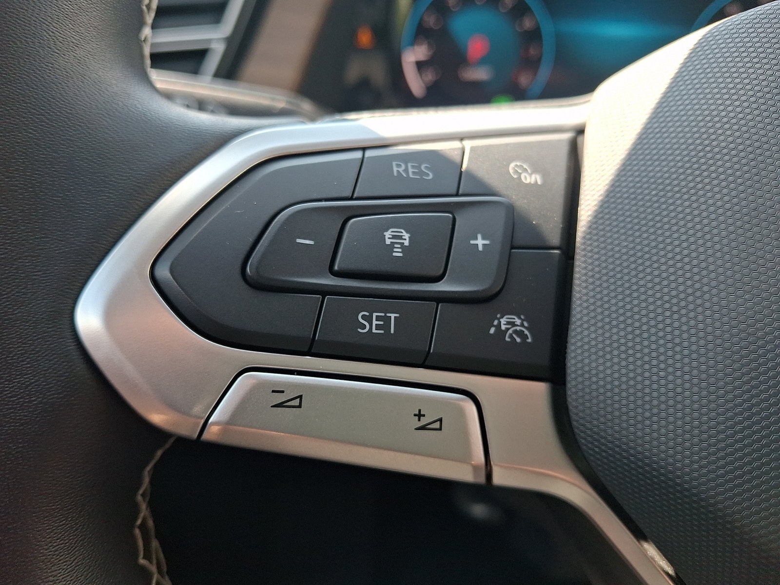 Used 2024 Volkswagen Atlas SE w/ Panoramic Sunroof Package AWD/4WD image 20