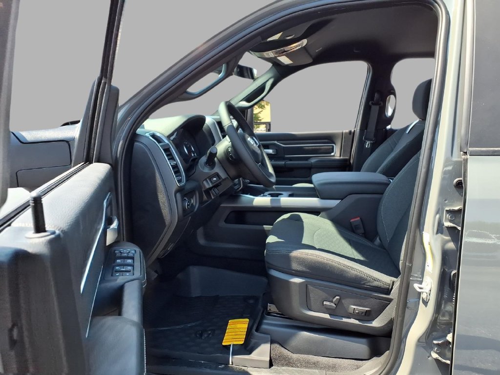 New 2027 RAM 2500 Big Horn AWD/4WD image 19