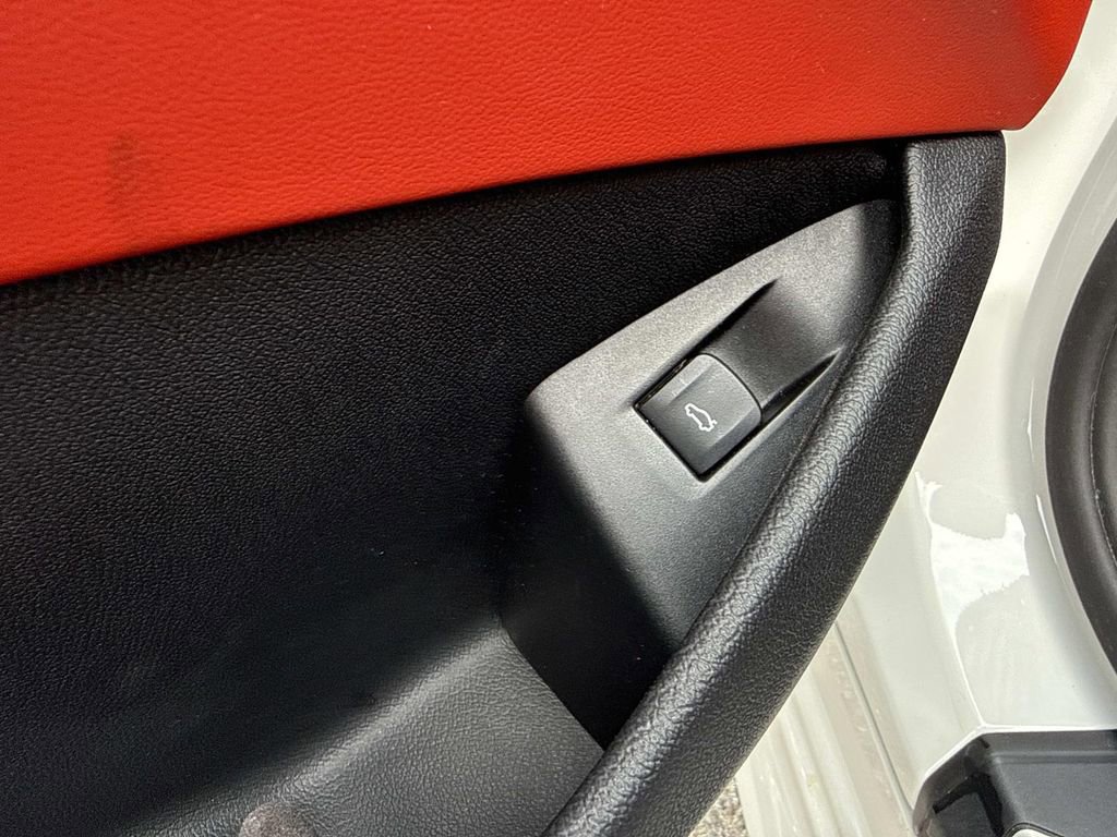 Used 2019 BMW M850i xDrive Coupe w/ Comfort Seating Package image 16