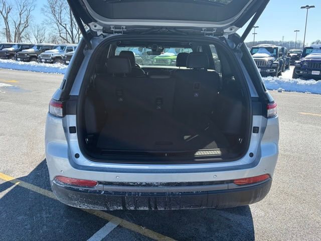 New 2026 Jeep Grand Cherokee Limited w/ Limited Altitude Package AWD/4WD image 7