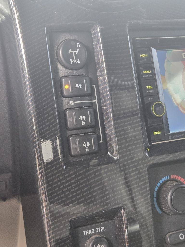 Used 2003 HUMMER H2 w/ Preferred Equipment Group AWD/4WD image 36
