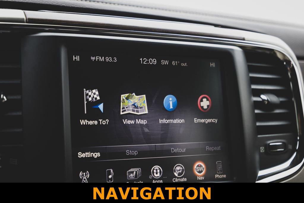 Used 2017 RAM 1500 Laramie w/ Convenience Group AWD/4WD image 3