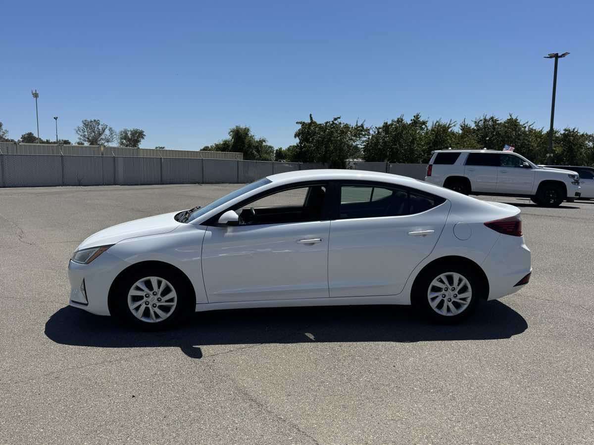 Used 2019 Hyundai Elantra SE w/ Cargo Package FWD image 6