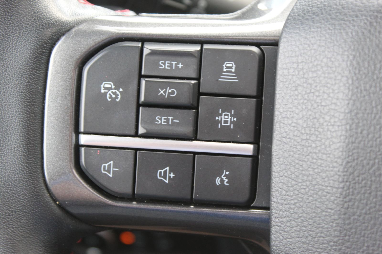 Used 2023 Ford Expedition Limited AWD/4WD image 24
