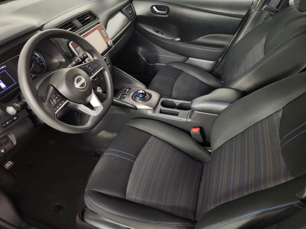 Used 2025 Nissan Leaf S FWD image 12