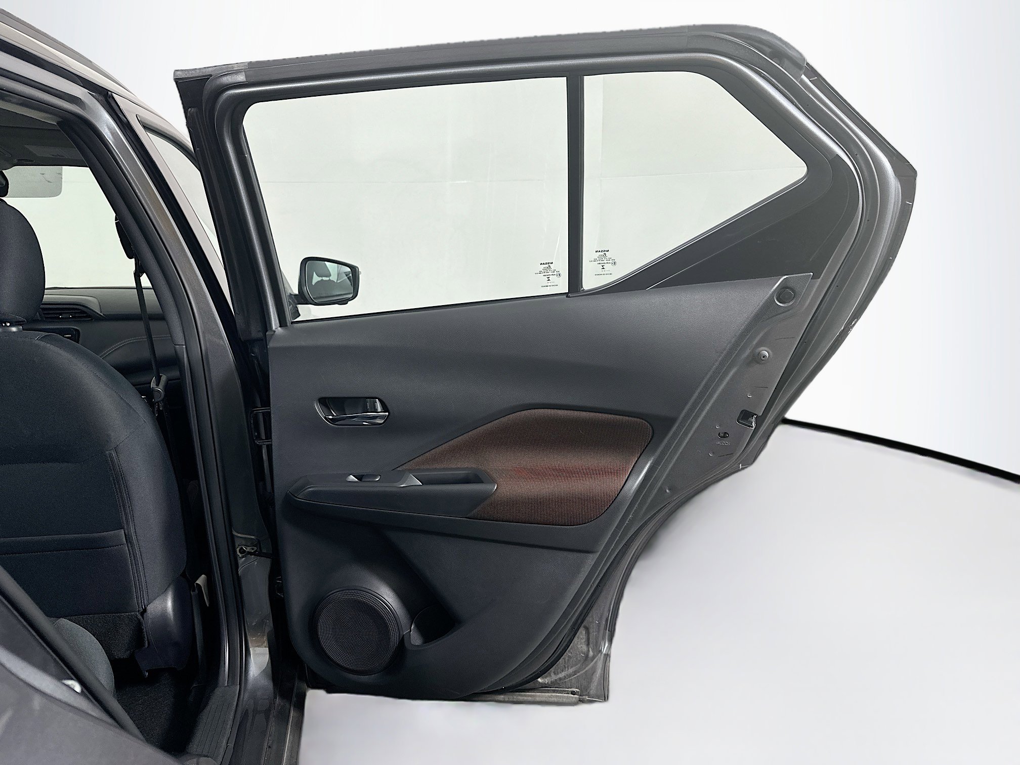 Used 2024 Nissan Kicks SR image 27