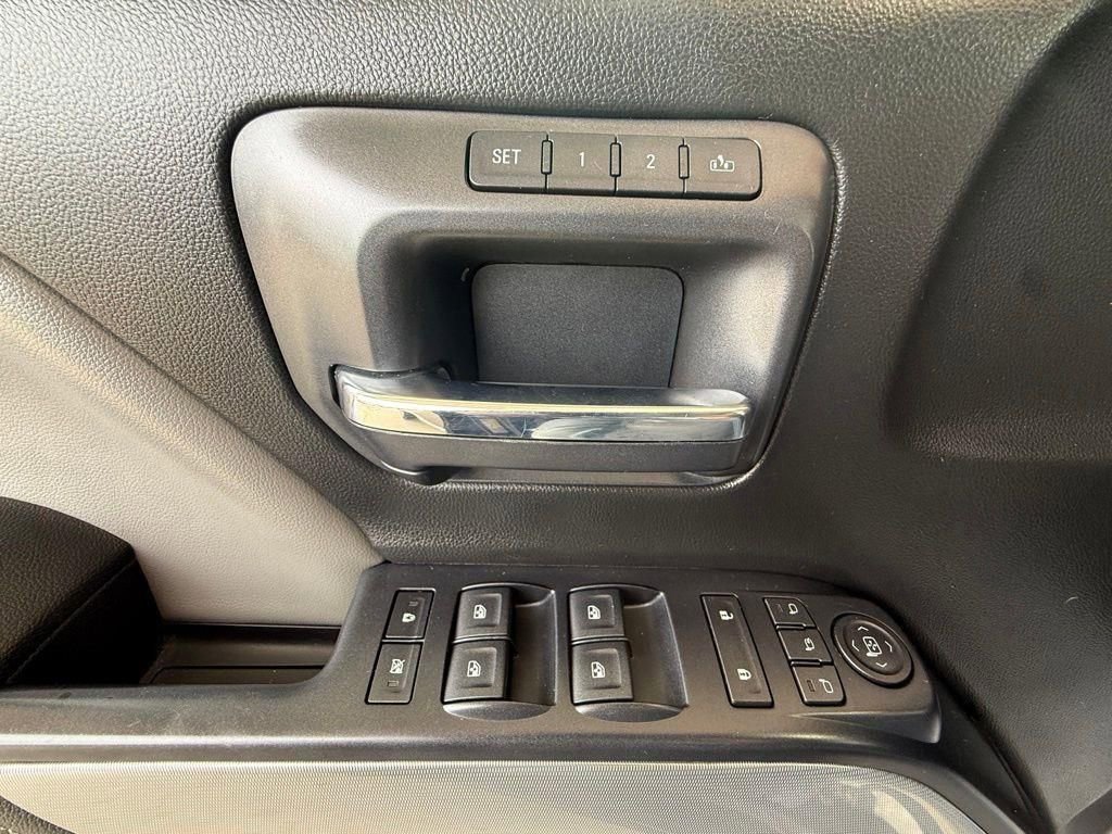 Used 2015 Chevrolet Silverado 1500 LTZ Z71 w/ LTZ Plus Package AWD/4WD image 35