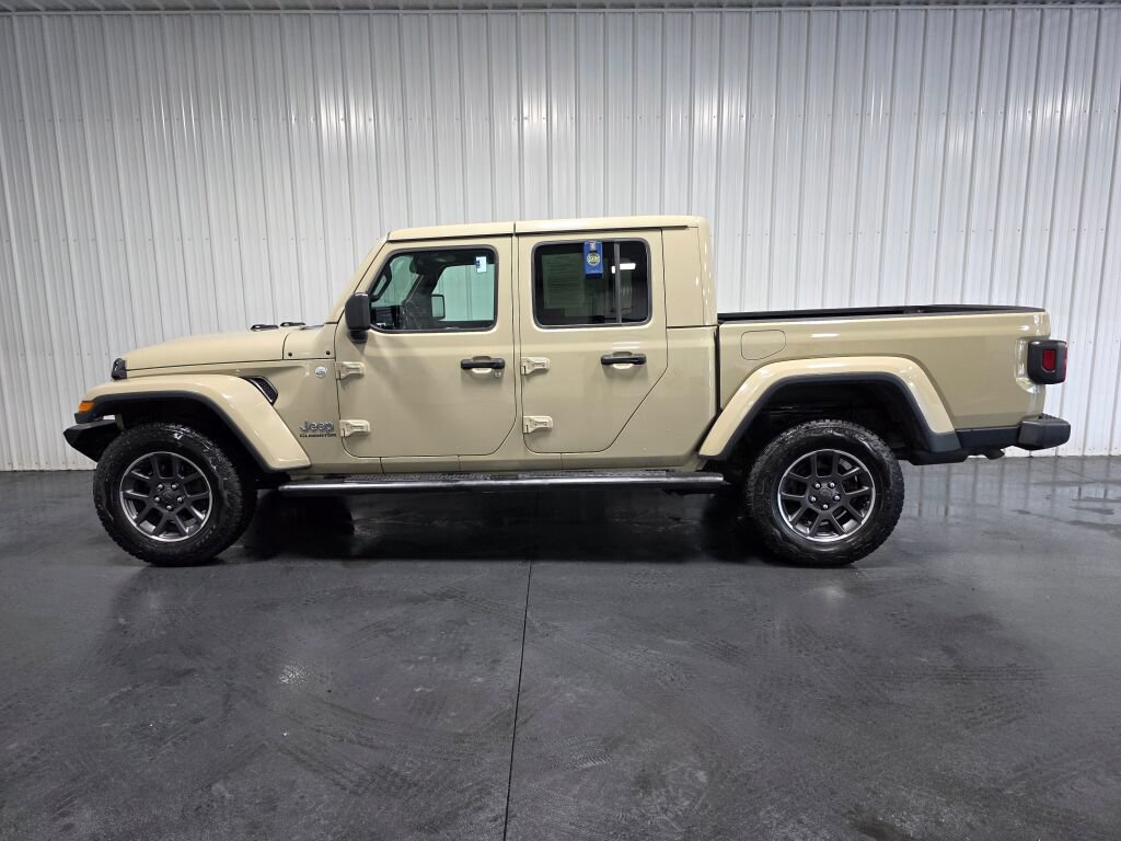 Used 2020 Jeep Gladiator Overland AWD/4WD image 4