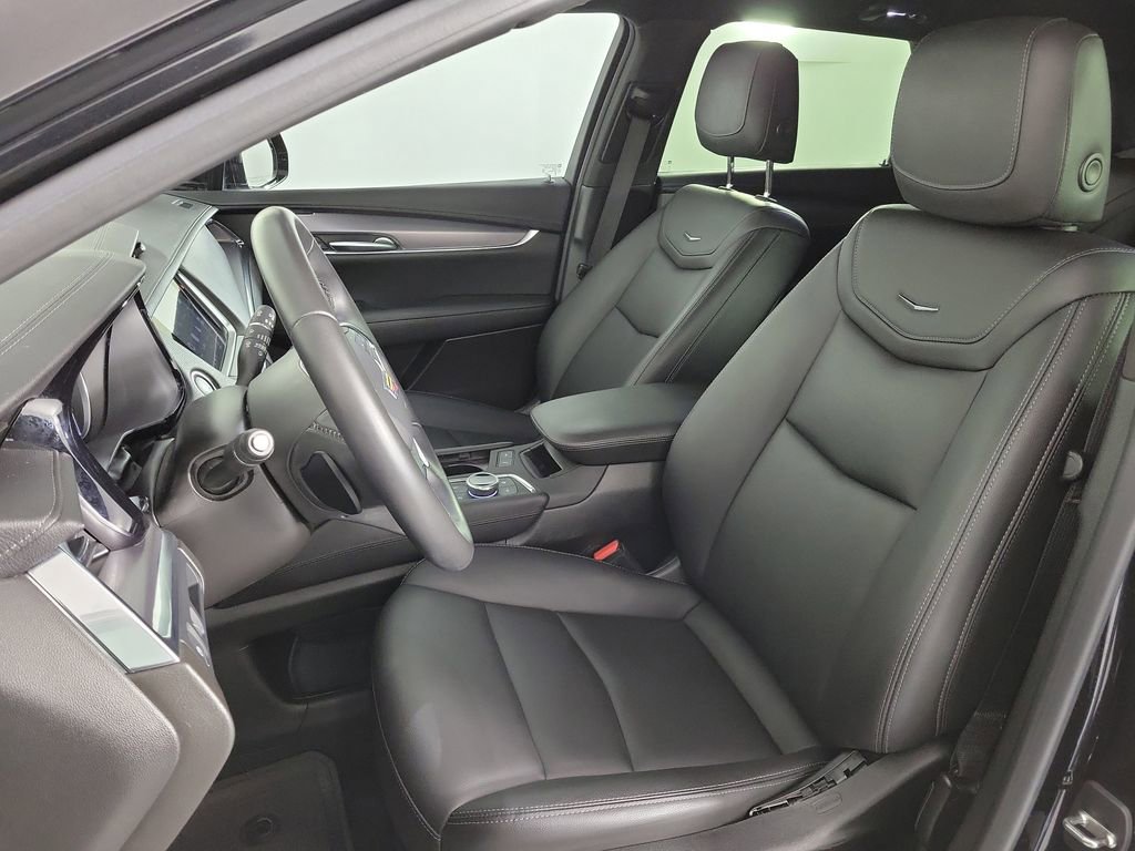 Used 2023 Cadillac XT5 Luxury image 16