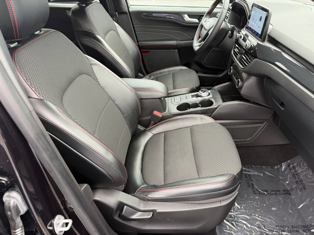 Used 2023 Ford Escape ST-Line Select AWD/4WD image 15