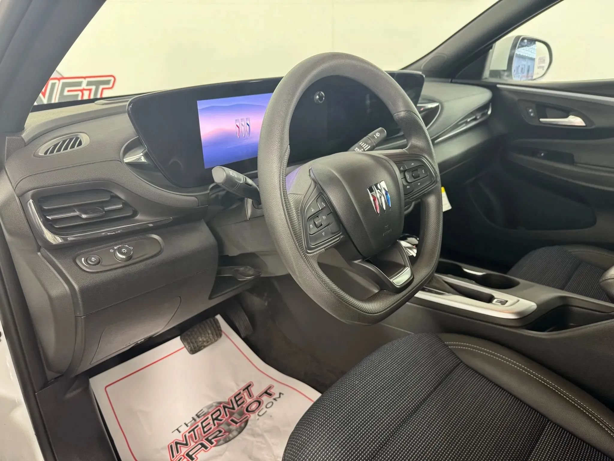 Used 2025 Buick Envista Preferred FWD image 10