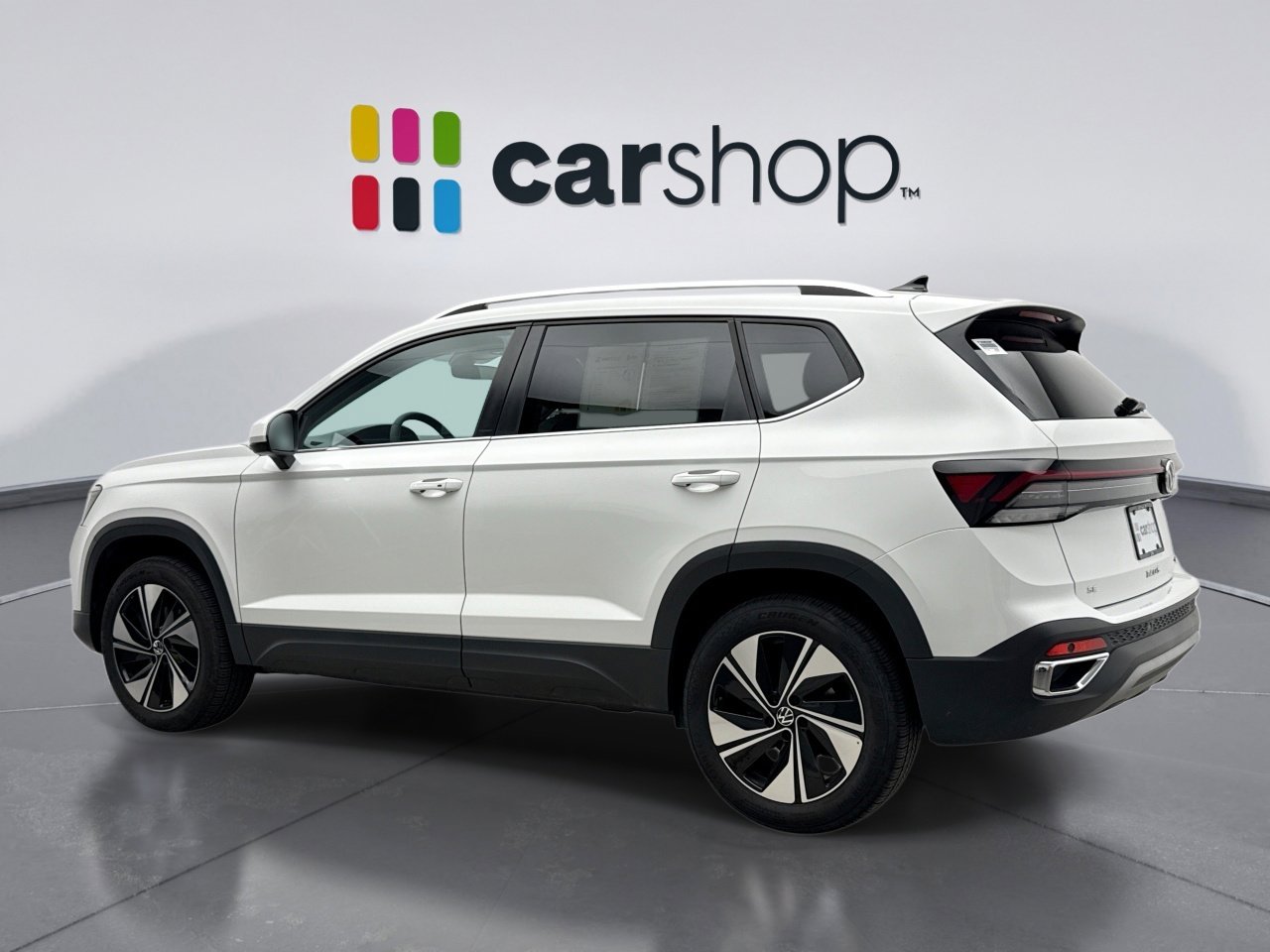 Used 2025 Volkswagen Taos SE image 3