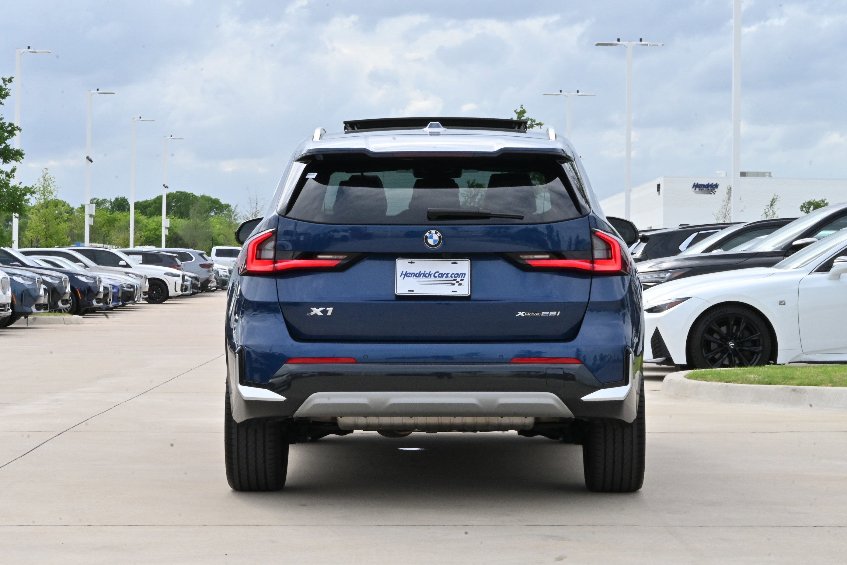 Certified 2025 BMW X1 xDrive28i w/ Technology Package image 8