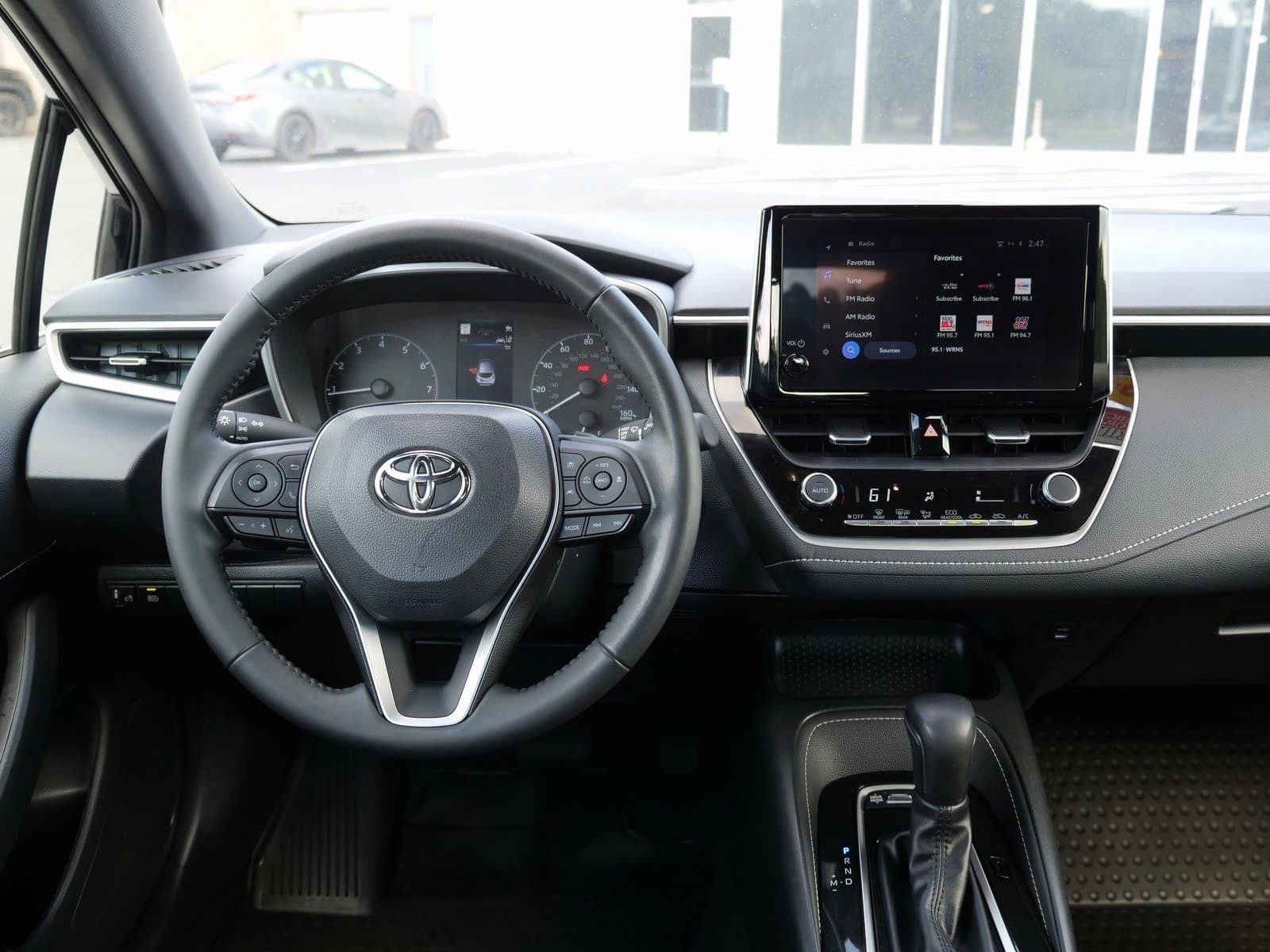 Used 2025 Toyota Corolla SE image 19